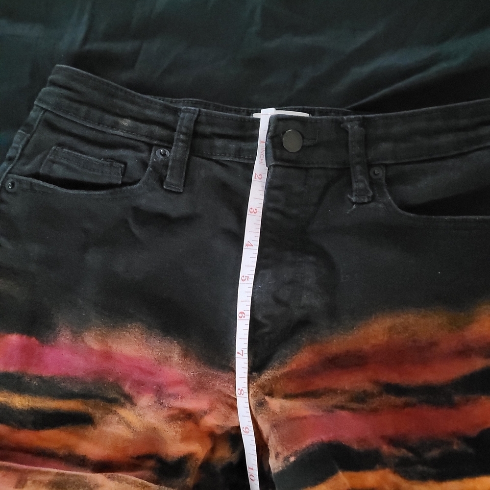 Universal Thread Black, Orange-Red Shorts w. Artistic Reverse-Dye Sz 6/28 - Picture 3 of 10